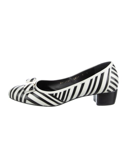 Ferragamo Vara Bow Accent Leather Flats