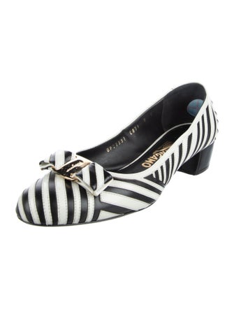 Ferragamo Vara Bow Accent Leather Flats