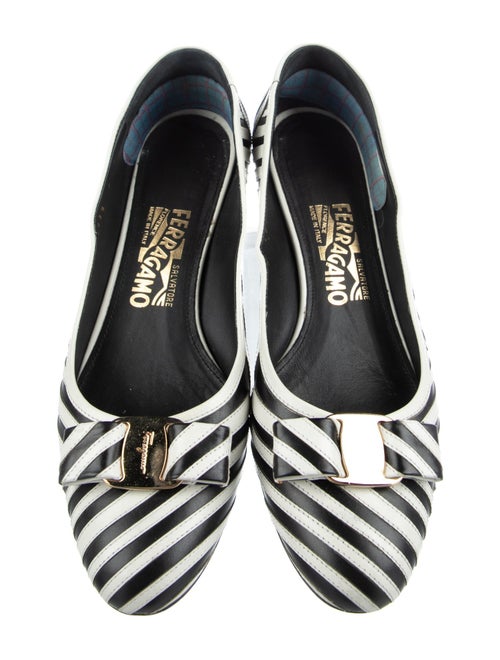 Ferragamo Vara Bow Accent Leather Flats