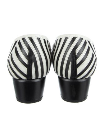 Ferragamo Vara Bow Accent Leather Flats