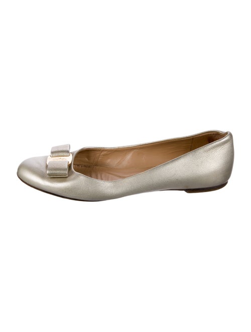 Ferragamo Vara Bow Accent Leather Ballet Flats