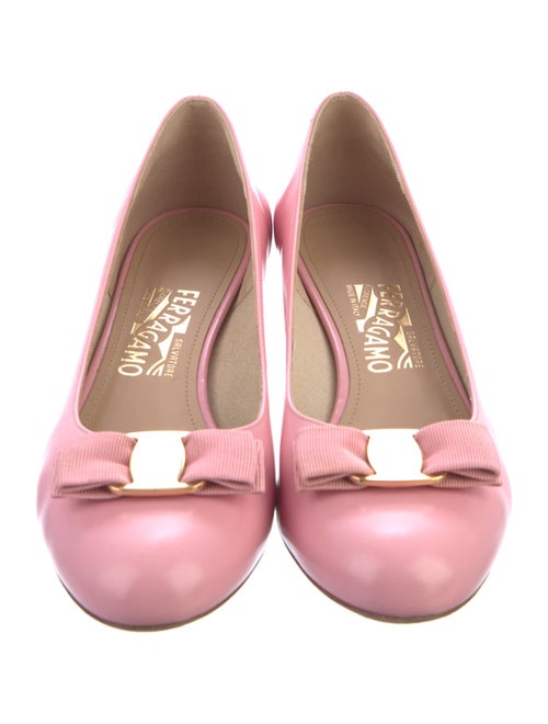 Ferragamo Leather Bow Accents Pumps