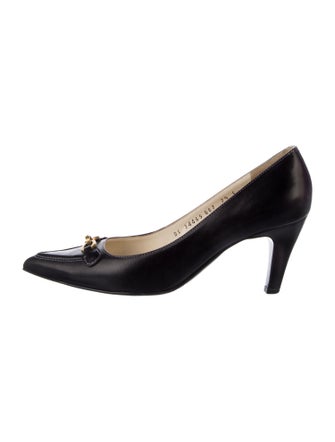Ferragamo Gancini Logo Leather Pumps