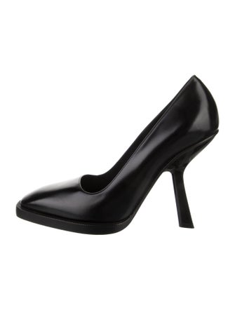 Ferragamo Leather Pumps
