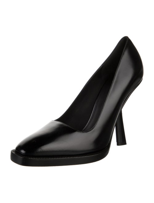 Ferragamo Leather Pumps