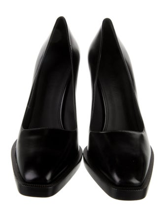 Ferragamo Leather Pumps