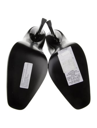 Ferragamo Leather Pumps