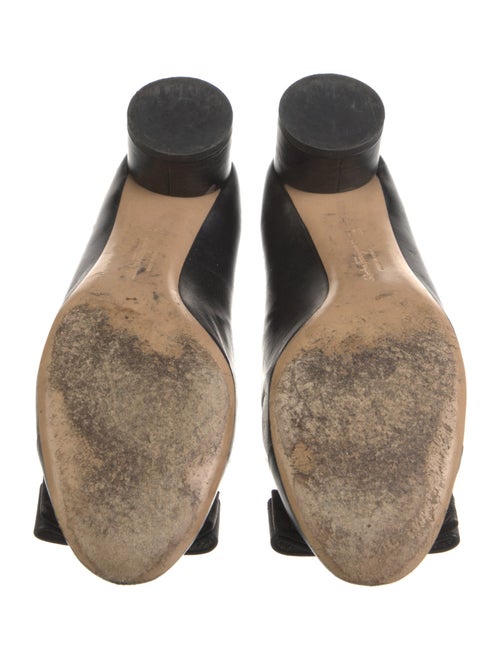 Ferragamo Leather Bow Accents Pumps