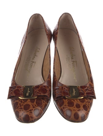 Ferragamo Vara Bow Accent Crocodile Pumps