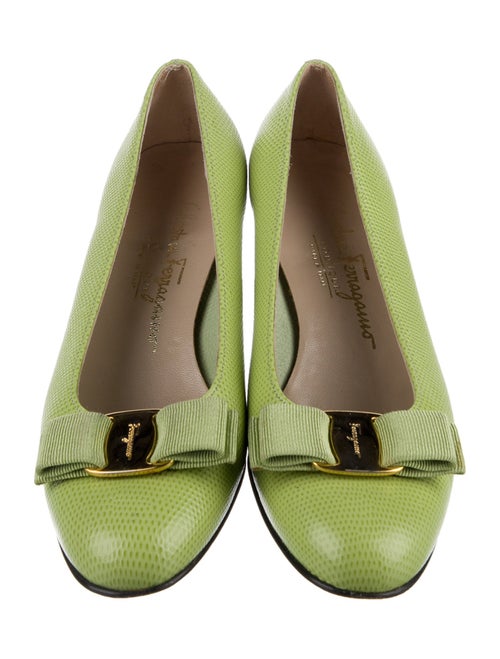 Ferragamo Vara Bow Accent Leather Pumps