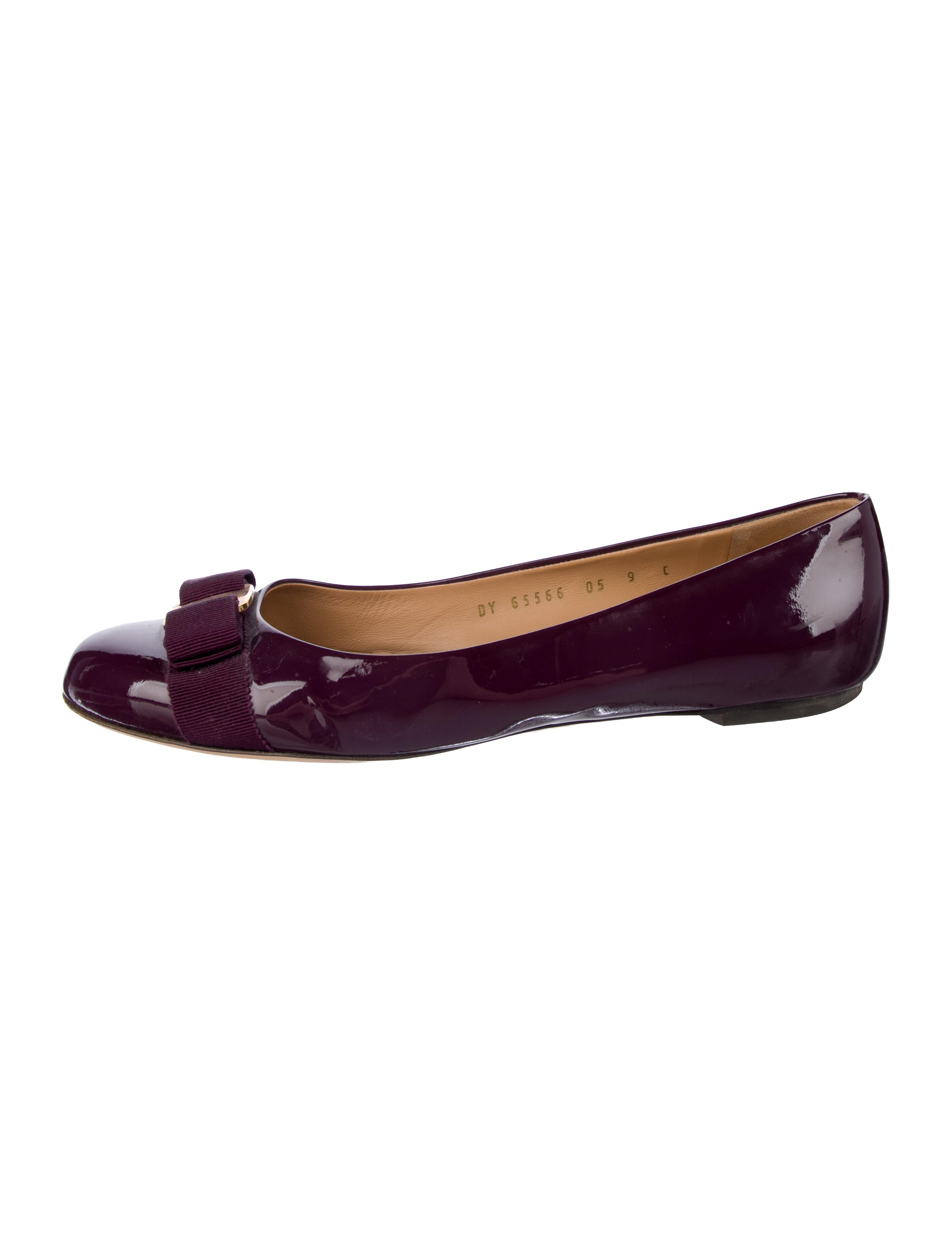 Ferragamo Vara Bow Accent Patent Leather Ballet Flats
