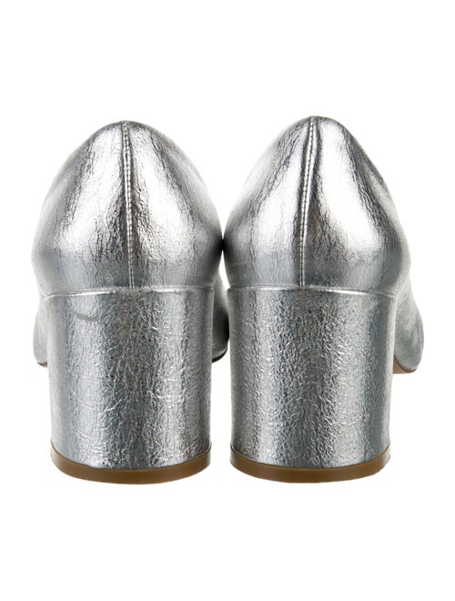 Ferragamo Gancini Logo Leather Pumps