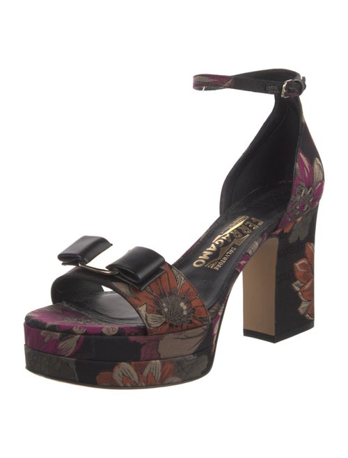 Ferragamo Printed Bow Accents Sandals