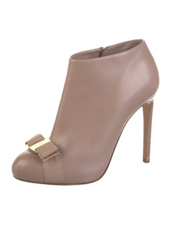 Ferragamo Vara Bow Accent Leather Boots