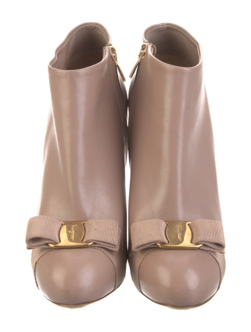 Ferragamo Vara Bow Accent Leather Boots