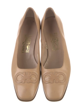 Ferragamo Leather Pumps