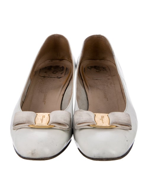 Ferragamo Vara Bow Accent Leather Flats