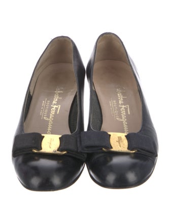 Ferragamo Leather Pumps