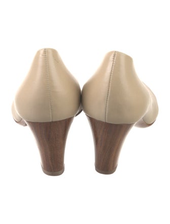 Ferragamo Leather Pumps