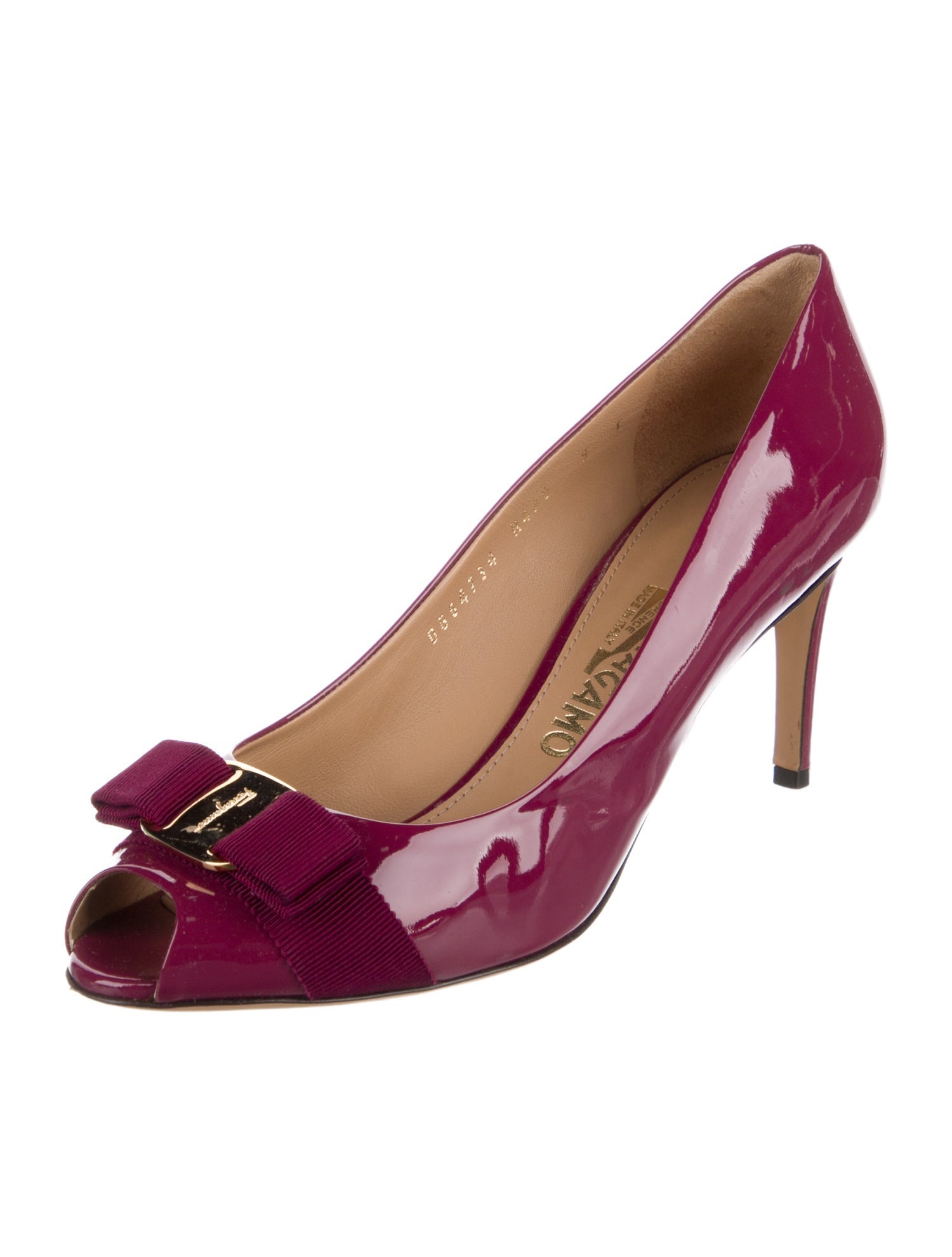 Ferragamo Vara Bow Accent Patent Leather Pumps