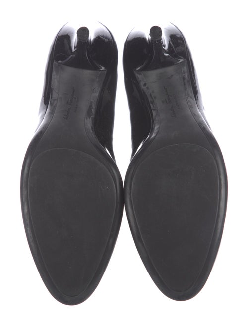 Ferragamo Vara Bow Accent Patent Leather Pumps