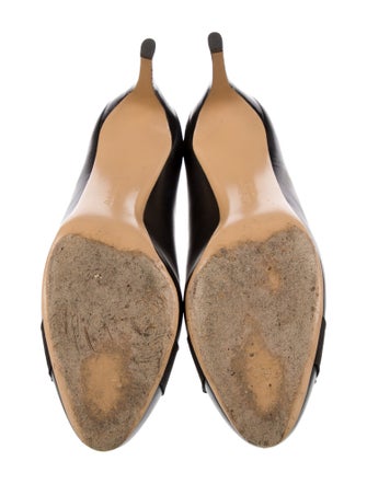 Ferragamo Vara Bow Accent Leather Pumps