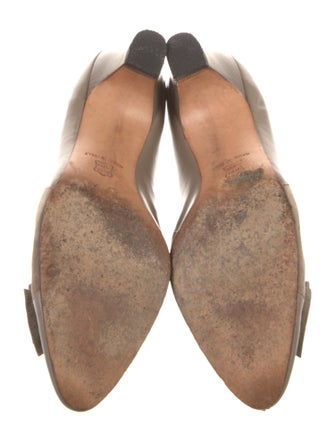 Ferragamo Leather Pumps