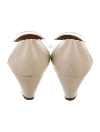 Ferragamo Leather Pumps