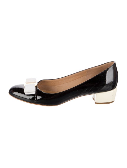 Ferragamo Vara Bow Accent Patent Leather Pumps