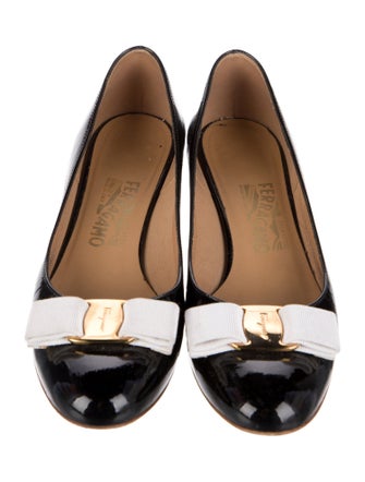 Ferragamo Vara Bow Accent Patent Leather Pumps