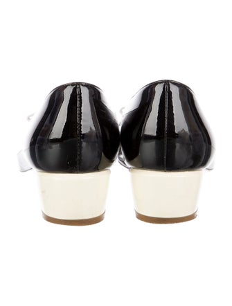 Ferragamo Vara Bow Accent Patent Leather Pumps