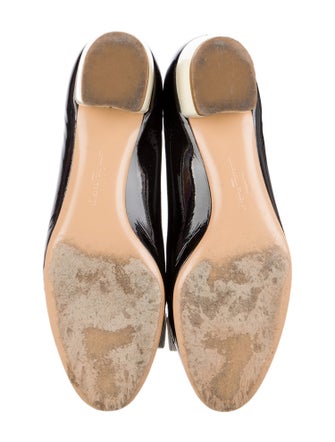 Ferragamo Vara Bow Accent Patent Leather Pumps