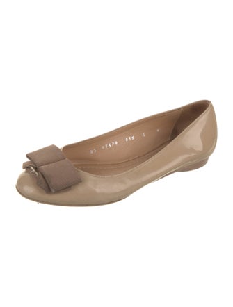 Ferragamo Vara Bow Accent Patent Leather Ballet Flats