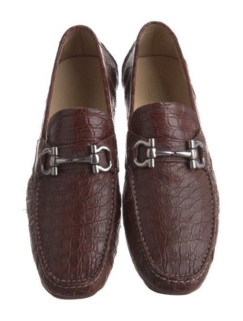 Ferragamo Gancini Logo Embossed Leather Drivers