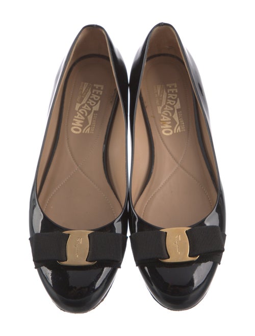 Ferragamo Vara Bow Accent Patent Leather Ballet Flats