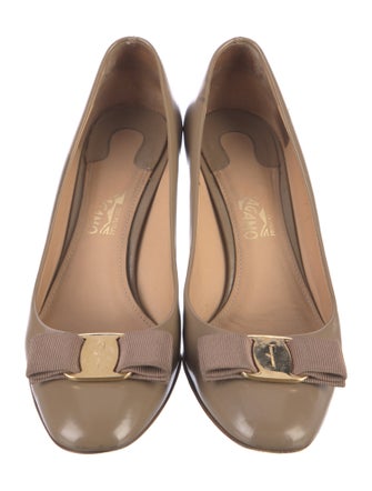 Ferragamo Leather Pumps