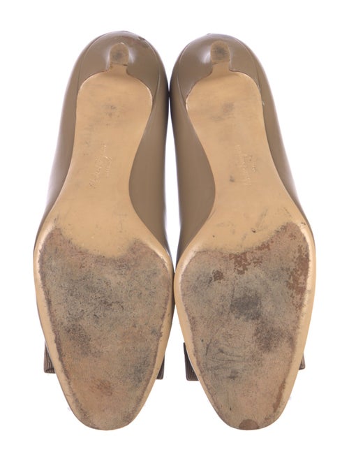 Ferragamo Leather Pumps