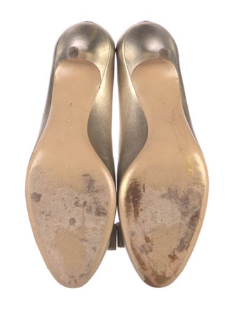 Ferragamo Vara Bow Accent Leather Pumps