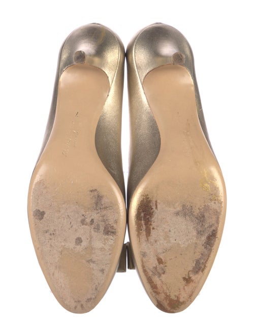 Ferragamo Vara Bow Accent Leather Pumps