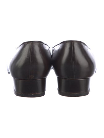 Ferragamo Leather Bow Accents Pumps