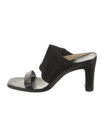 Pre-owned Ferragamo Leather Slides In Black