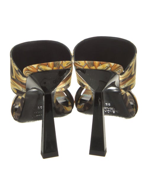 Fendace Zucca FF Logo Slides