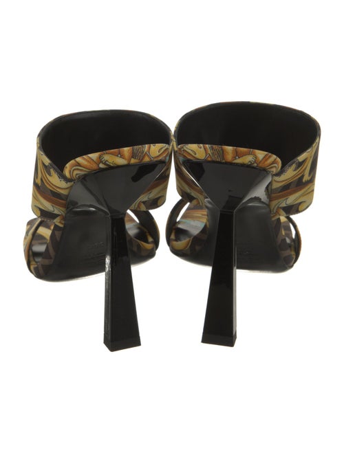 Fendace Zucca FF Logo Slides