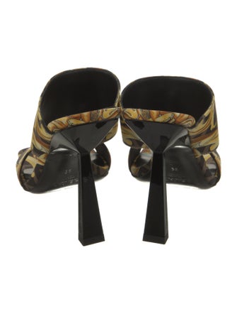 Fendace Zucca FF Logo Slides