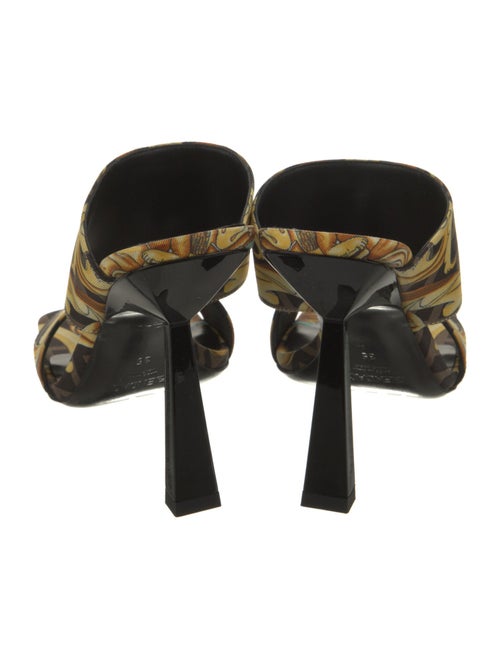 Fendace Zucca FF Logo Slides