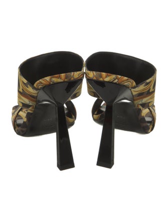 Fendace Medusa Insignia Silk Slides