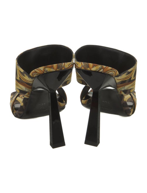 Fendace Medusa Insignia Silk Slides