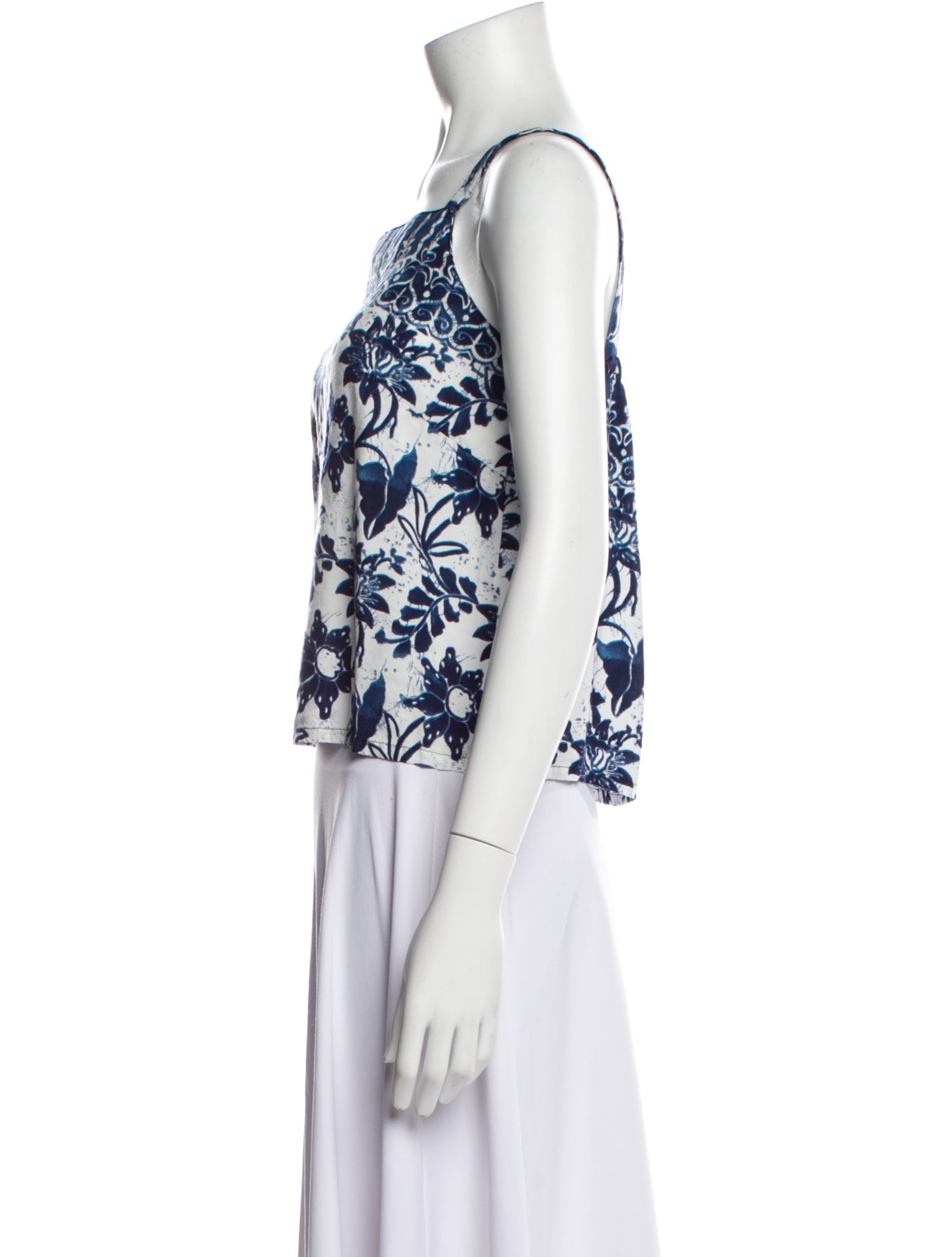 Globe-Trotter Floral Print Square Neckline Crop Top