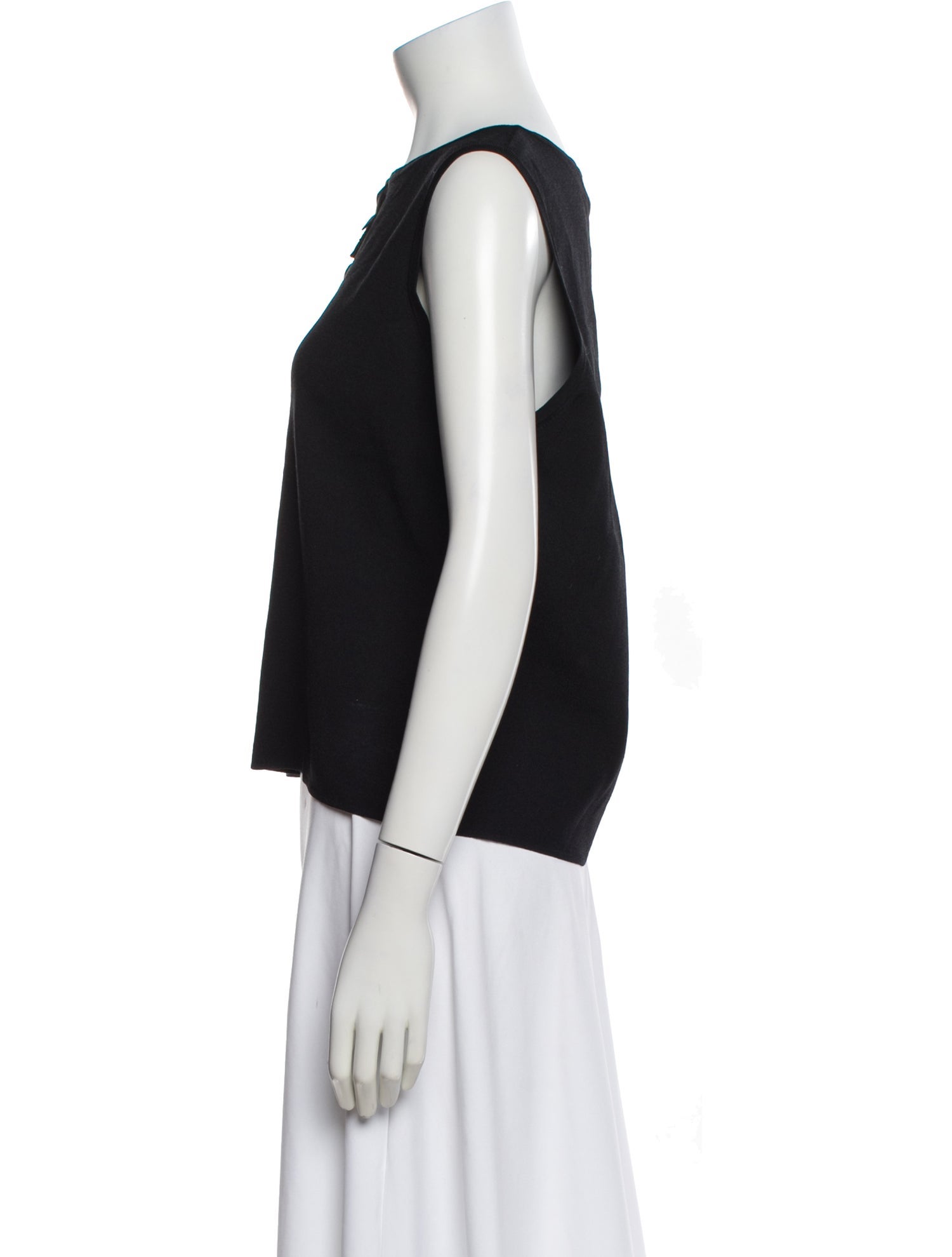 Geoffrey Beene V-Neck Sleeveless Top