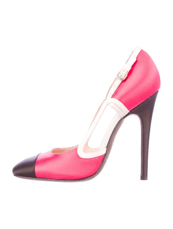 Giambattista Valli Satin Pumps